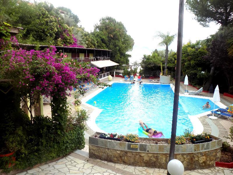 Lefkas Blue Hotel Nikiana Bagian luar foto