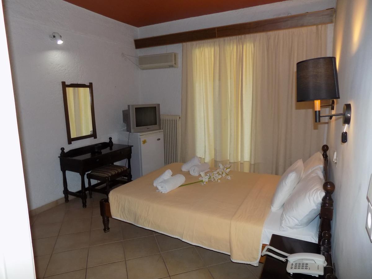 Lefkas Blue Hotel Nikiana Bagian luar foto
