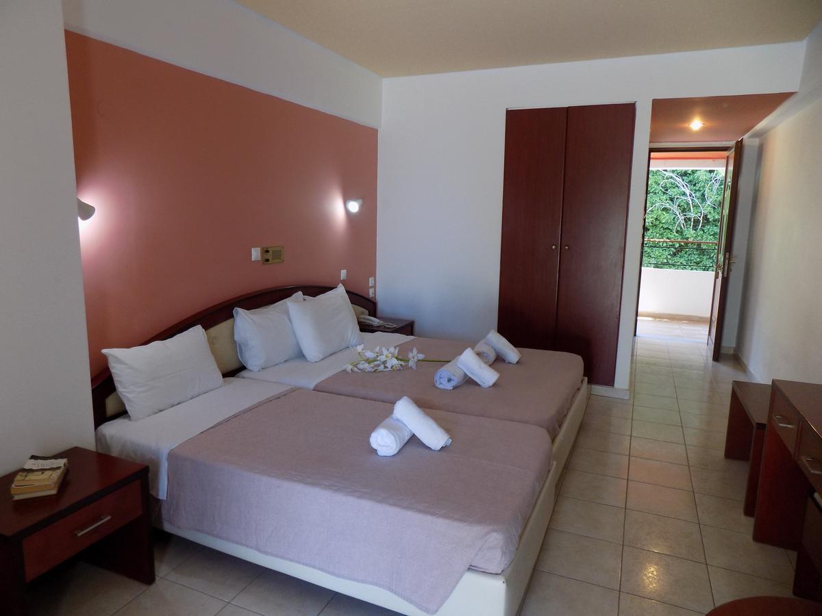 Lefkas Blue Hotel Nikiana Bagian luar foto