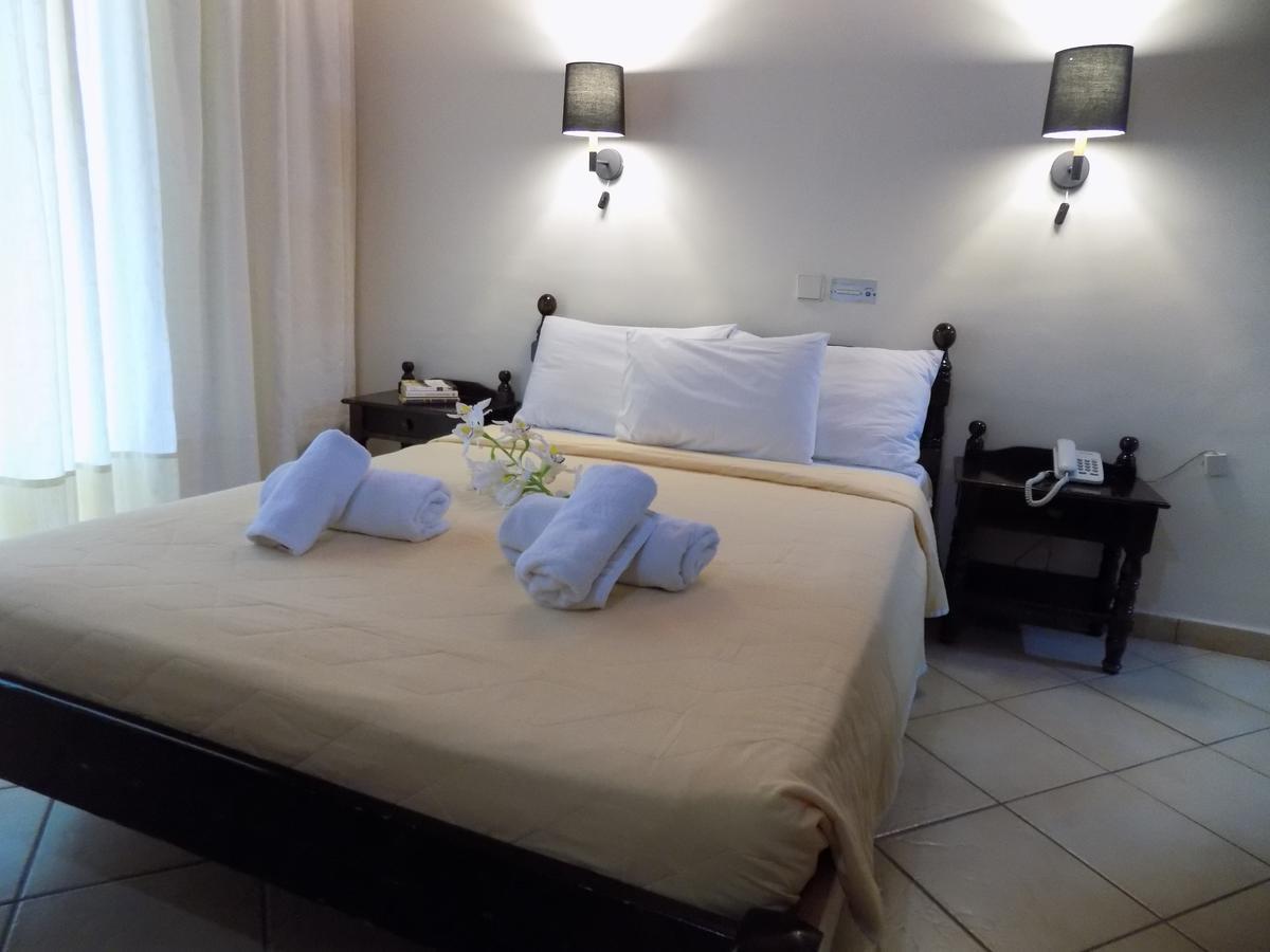 Lefkas Blue Hotel Nikiana Bagian luar foto