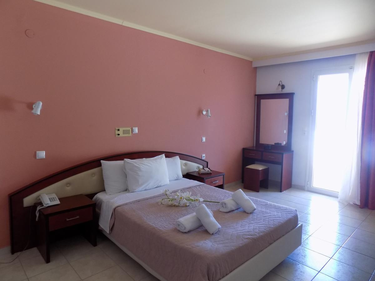 Lefkas Blue Hotel Nikiana Bagian luar foto