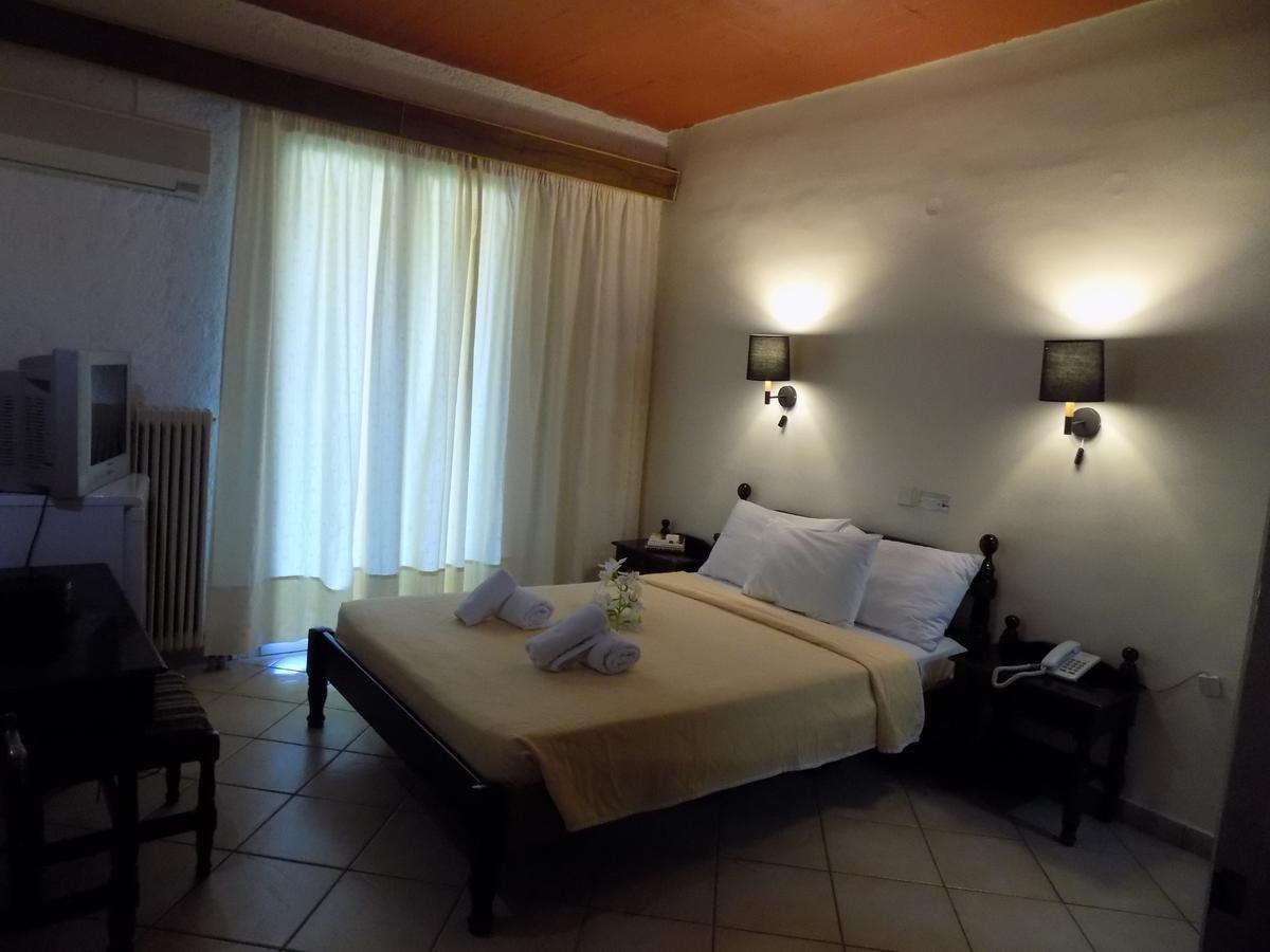 Lefkas Blue Hotel Nikiana Bagian luar foto