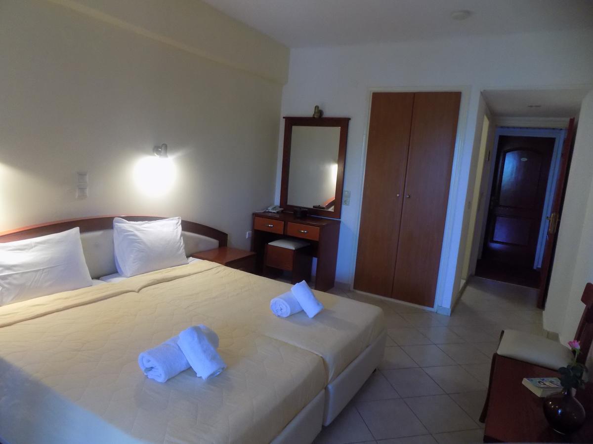 Lefkas Blue Hotel Nikiana Bagian luar foto