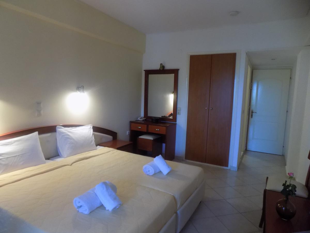 Lefkas Blue Hotel Nikiana Bagian luar foto